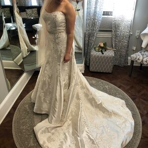 ALLURE BRIDALS WEDDING DRESS